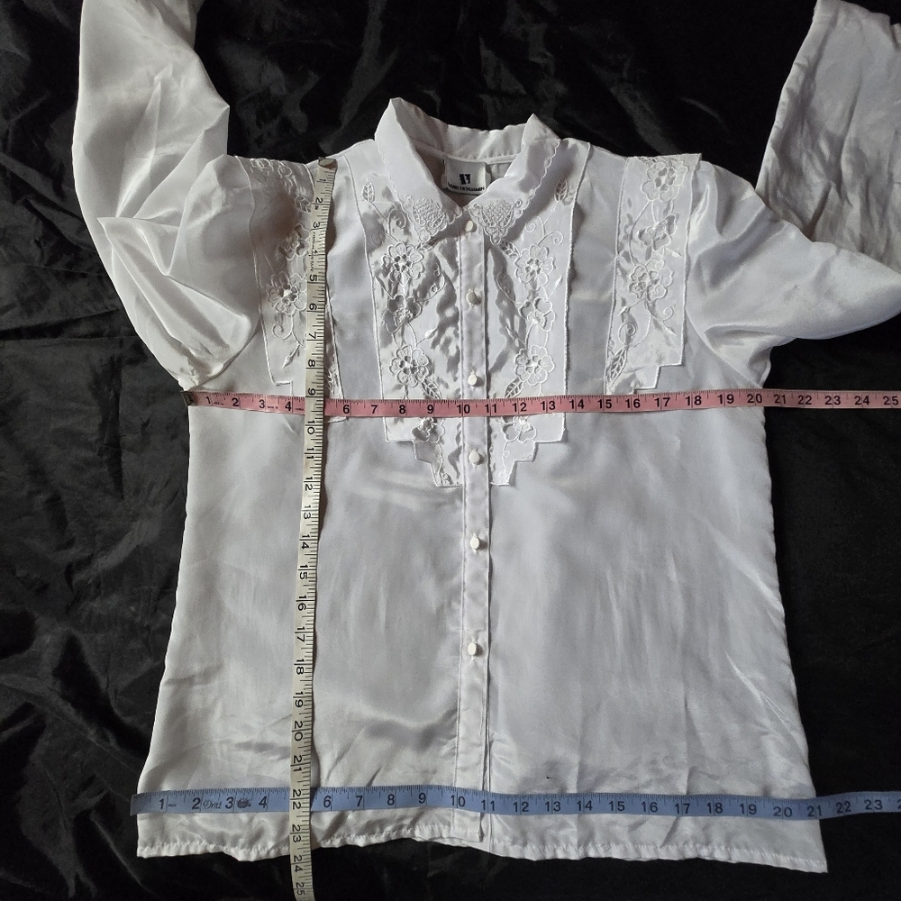 David Benjamin White Vintage Blouse With Floral Embroidery Accent At Bodice - Picture 12 of 15